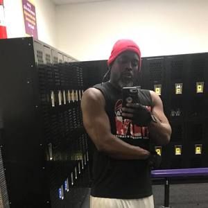 Meet your Posher, Derek